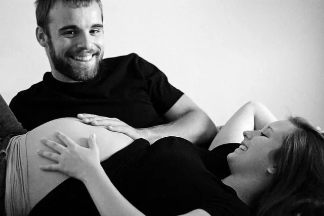 Julien : "L'haptonomie donne un vrai rôle au futur papa"