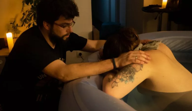 Récit d'accouchement à domicile sur Naturelle Maman : le témoignage d'Alexie