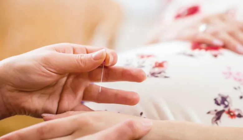 Docteur Madeleine Matura, Gynécologue-obstétricienne diplômée en acupuncture médicale donne ses conseils sur Naturelle Maman