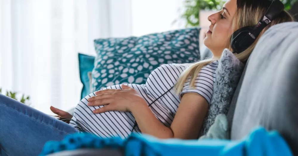 Les nombreux bienfaits de la musique pendant la grossesse pour la femme enceinte et son bébé