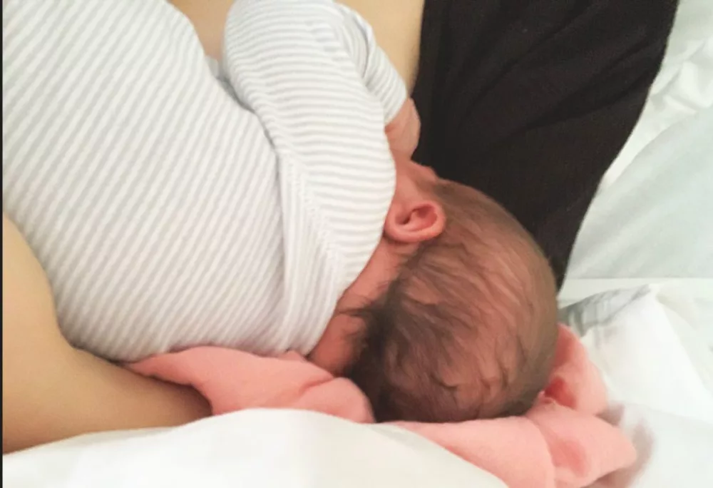 Nouveau récit de naissance douce sur Naturelle maman : le témoignage d'accouchement à domicile de Fleur pour son 2ème enfant.