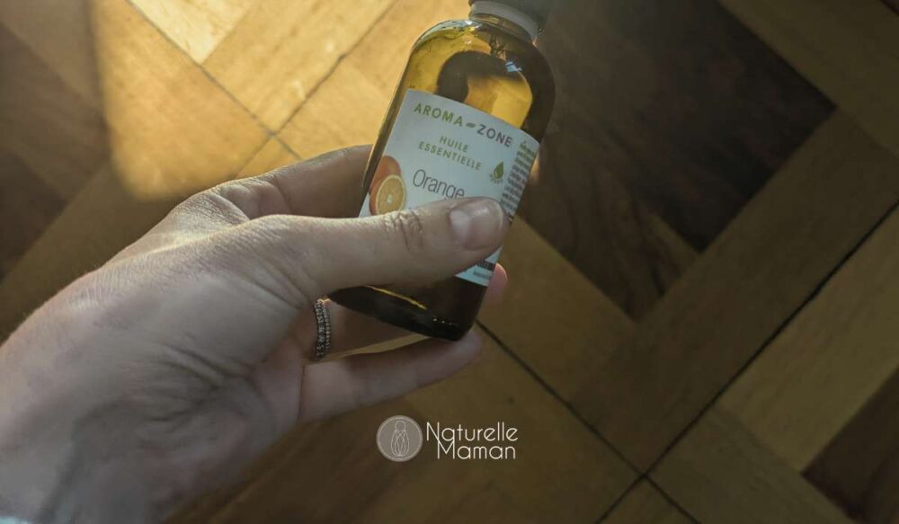 Le parfum doux et fruité de l'huile essentielle d'orange douce crée une ambiance propice au lâcher-prise pendant l’accouchement - Naturelle Maman