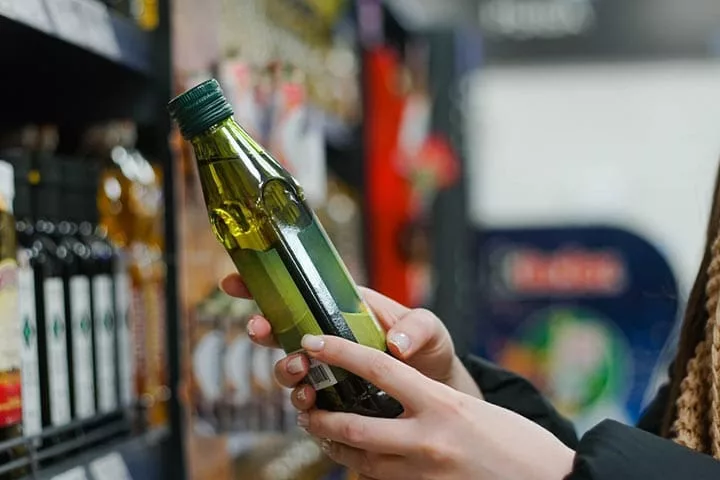 L'huile d'olive consommée régulièrement pendant la grossesse réduit les risques de complications. comme le diabète gestationnel ou la pré-éclampsie - Naturelle Maman