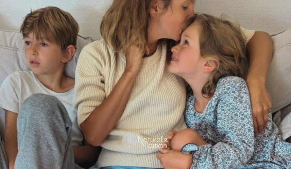Pourquoi ne pas toujours intervenir quand votre enfant est malade ? Rhumes, maux de tête, fièvres légères : beaucoup de parents ont tendance à “soigner” dès les premiers signes. Mais et si le secret résidait dans la patience et l’écoute de notre corps ? Découvrez l’importance de laisser le corps guérir par lui-même et comment cette approche pourrait rendre votre enfant plus fort - Naturelle Maman