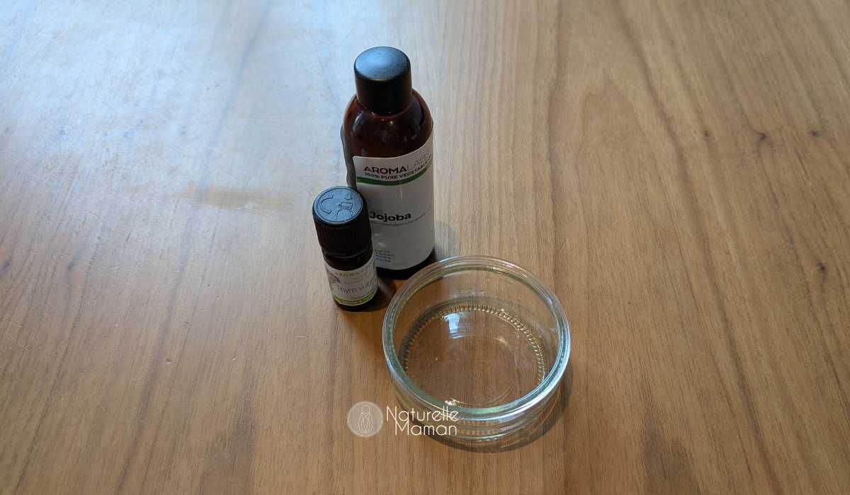 L'huile essentielle de thym peut être diluée dans une huile végétale pour être appliquée en massage dès 3 ans - Photo de Naturelle Maman